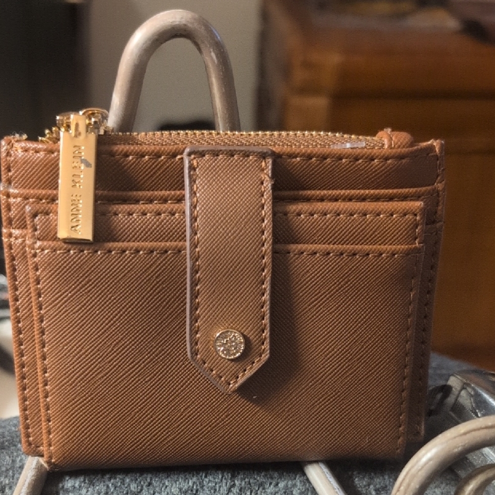 AK Bifold Style Wallet